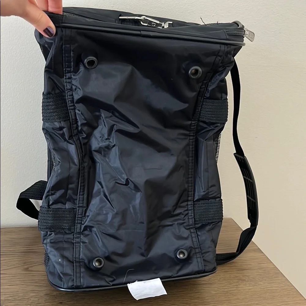 Medium Sherpa Soft Sided Animal Carrier Black
